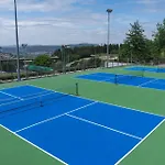 Open Village Sports & Club Guimarães
