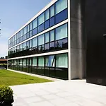 Open Village Sports & Club 4*