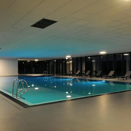 Open Village Sports & Club Guimarães