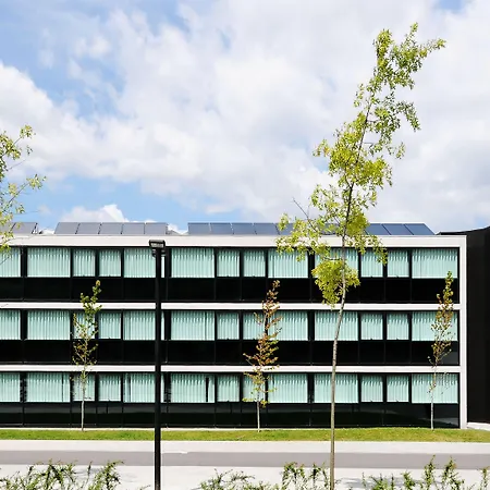 Open Village Sports & Club Hotel Guimaraes