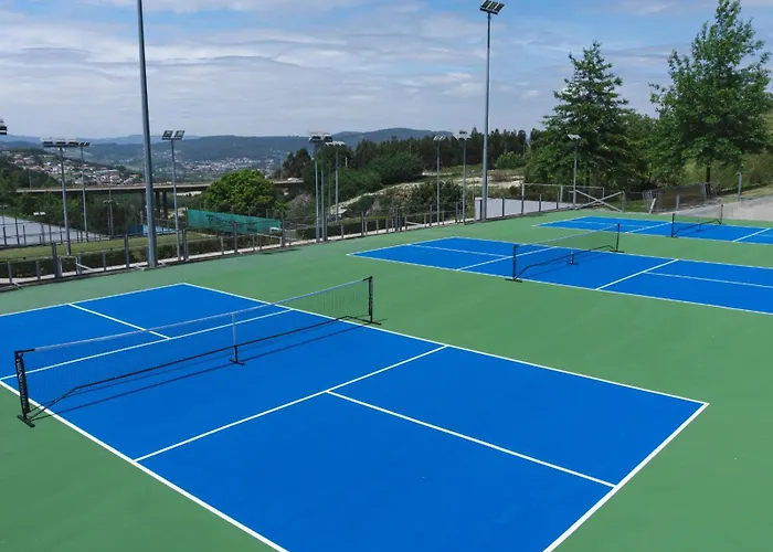 Open Village Sports & Club Guimarães